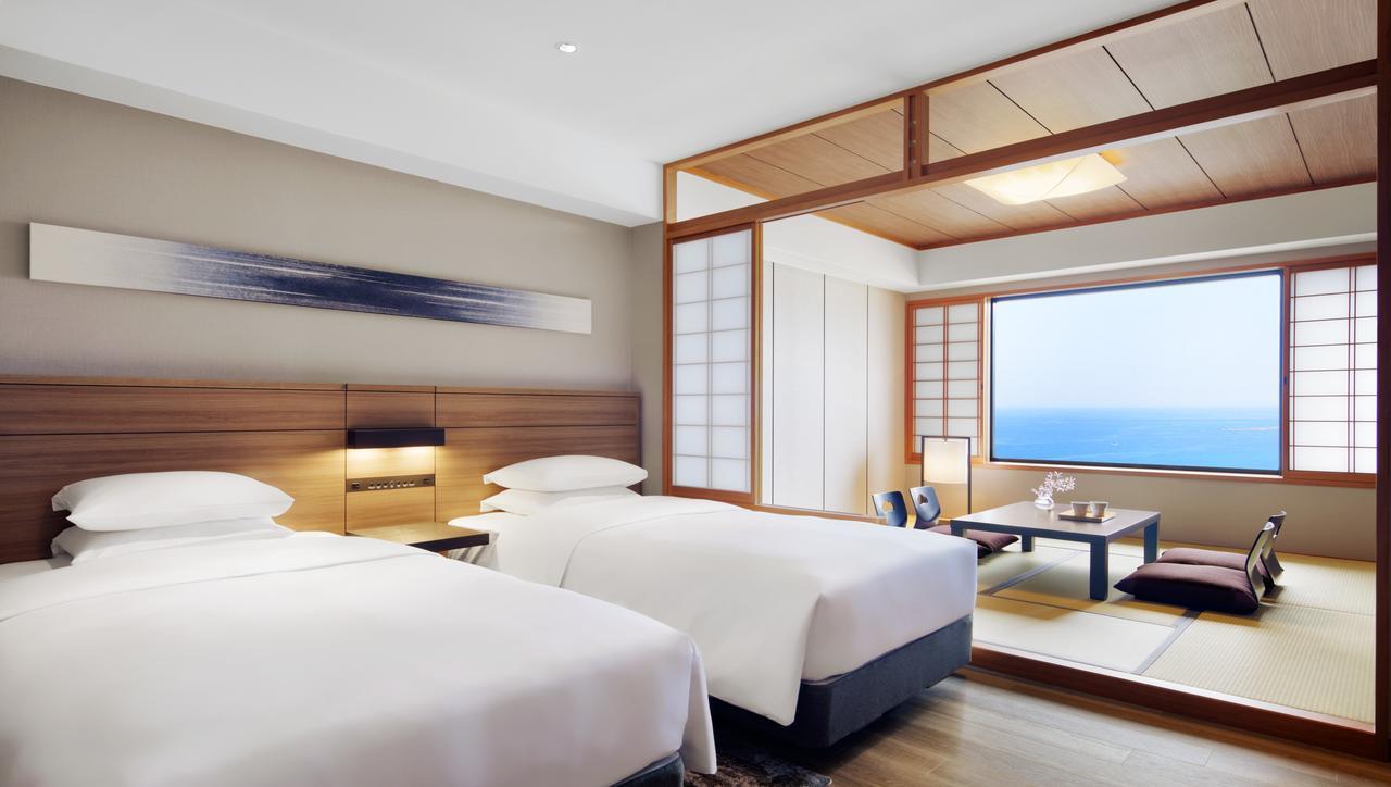 Nanki-Shirahama Marriott Hotel Exterior photo A guest room at the hotel