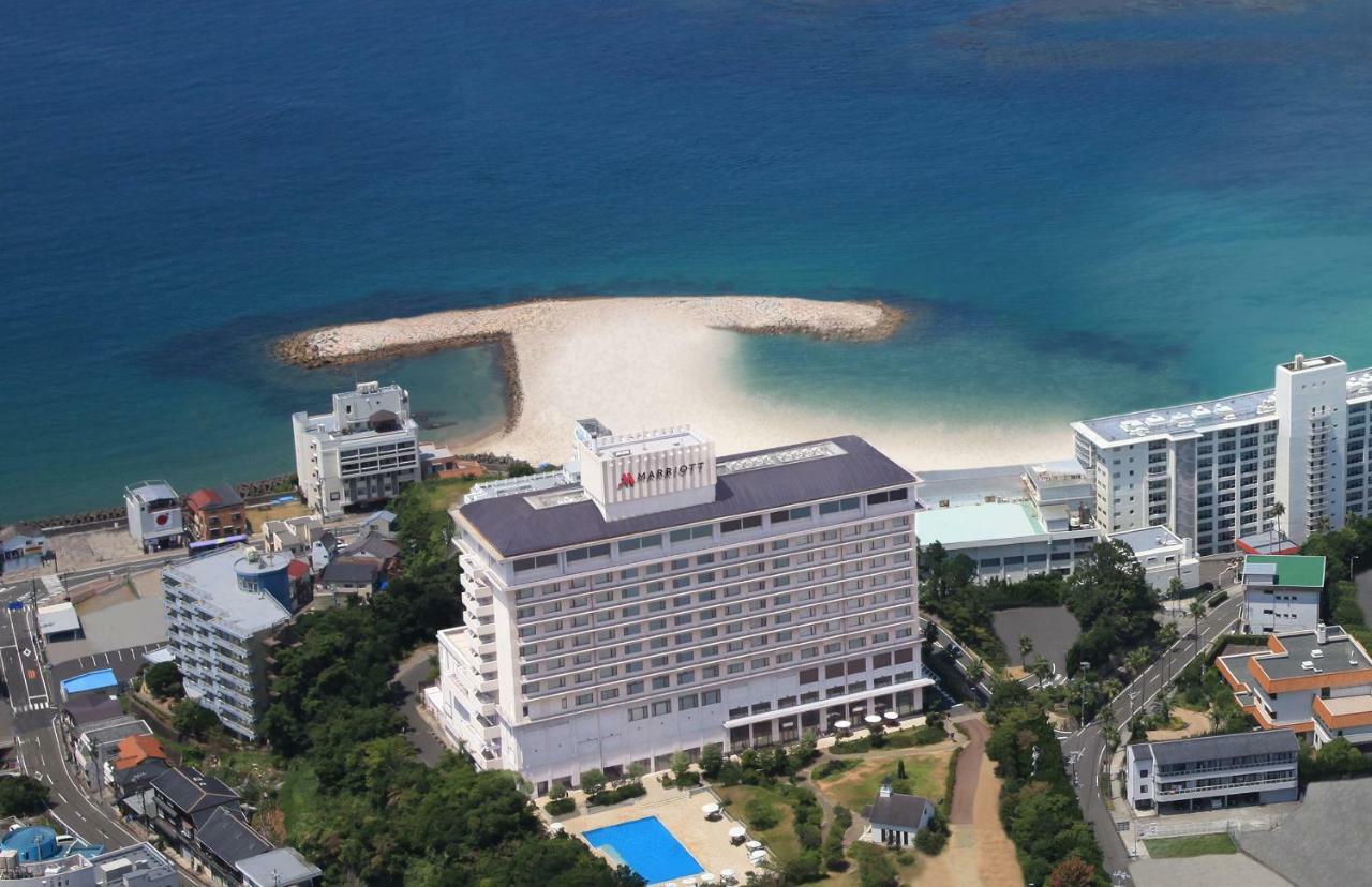 Nanki-Shirahama Marriott Hotel Exterior photo Aerial view of the hotel